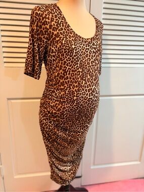 NWT Motherhood MATERNITY Dress Medium Leopard Print Scoop Neck Ruched Midi Brown